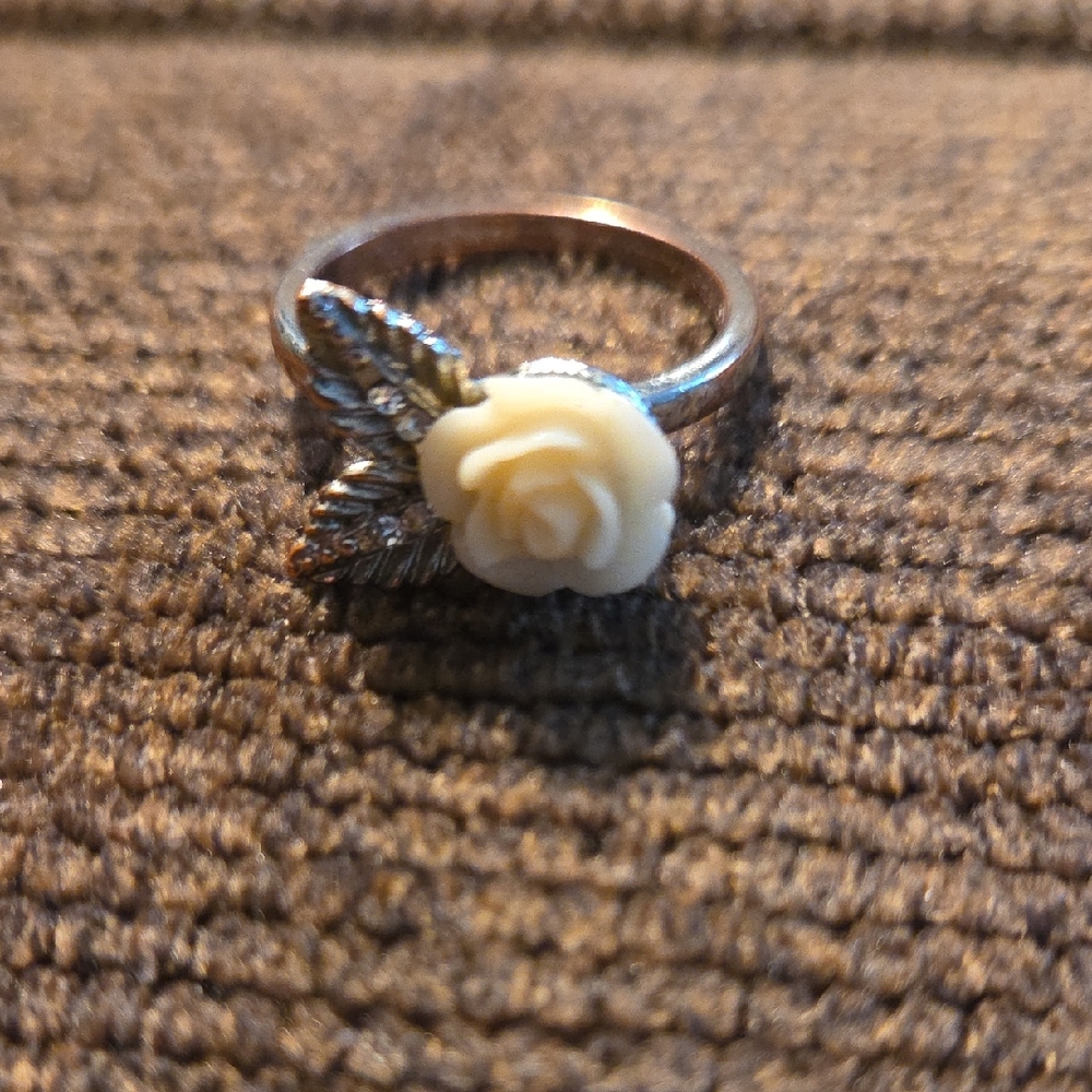 Accessorize Floral Ring